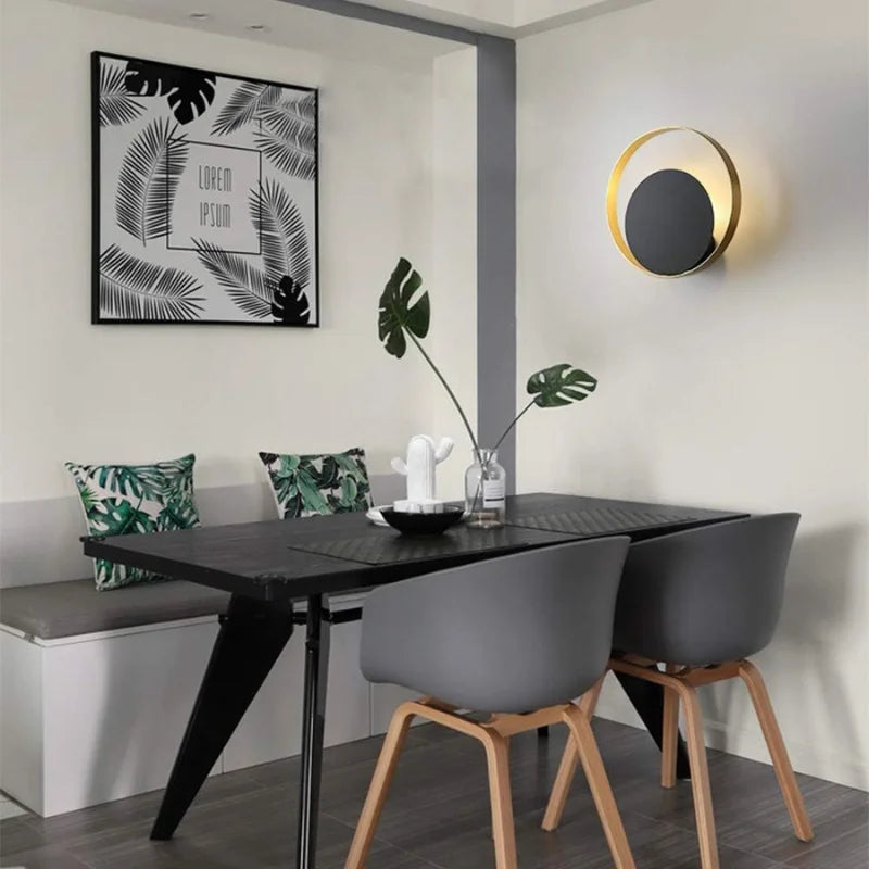 Simple-Iron-Wall-Lamp